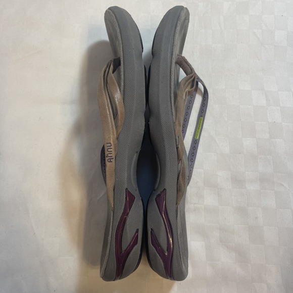 Ahnu Thong Sandals Flip Flop Grey Purple Womens 6 - Picture 3 of 7